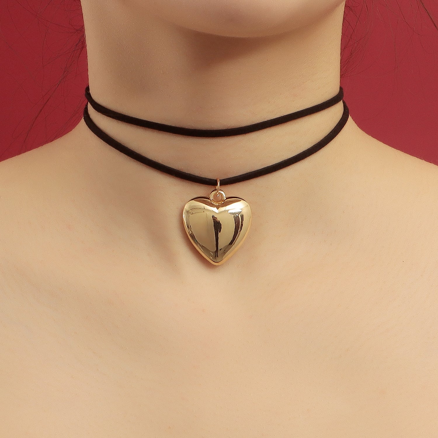 Adjustable Korean Velvet Choker with Big Heart Pendant Necklace Secondary image