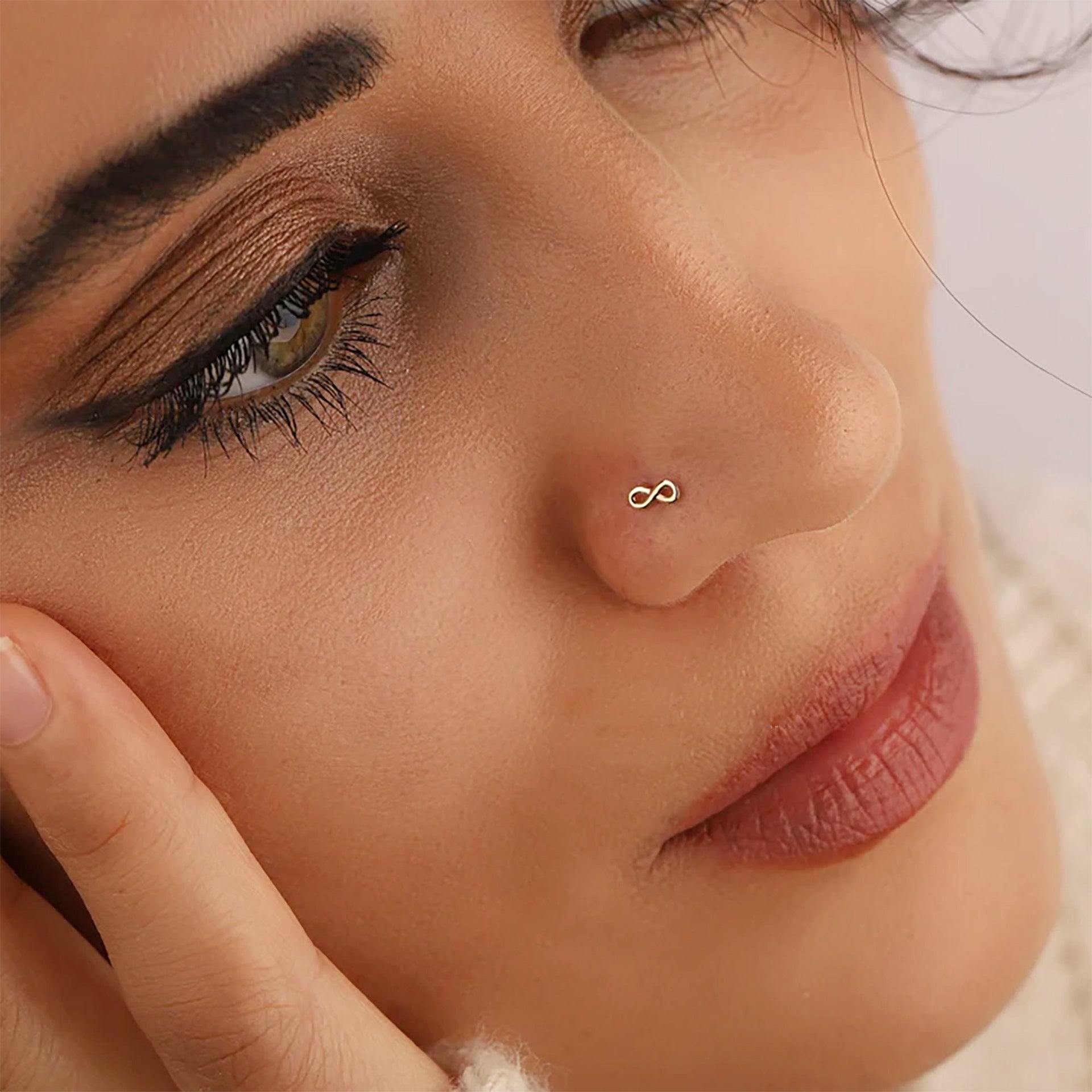 Minimalist 925 Silver L-Bar Nose Studs Main image