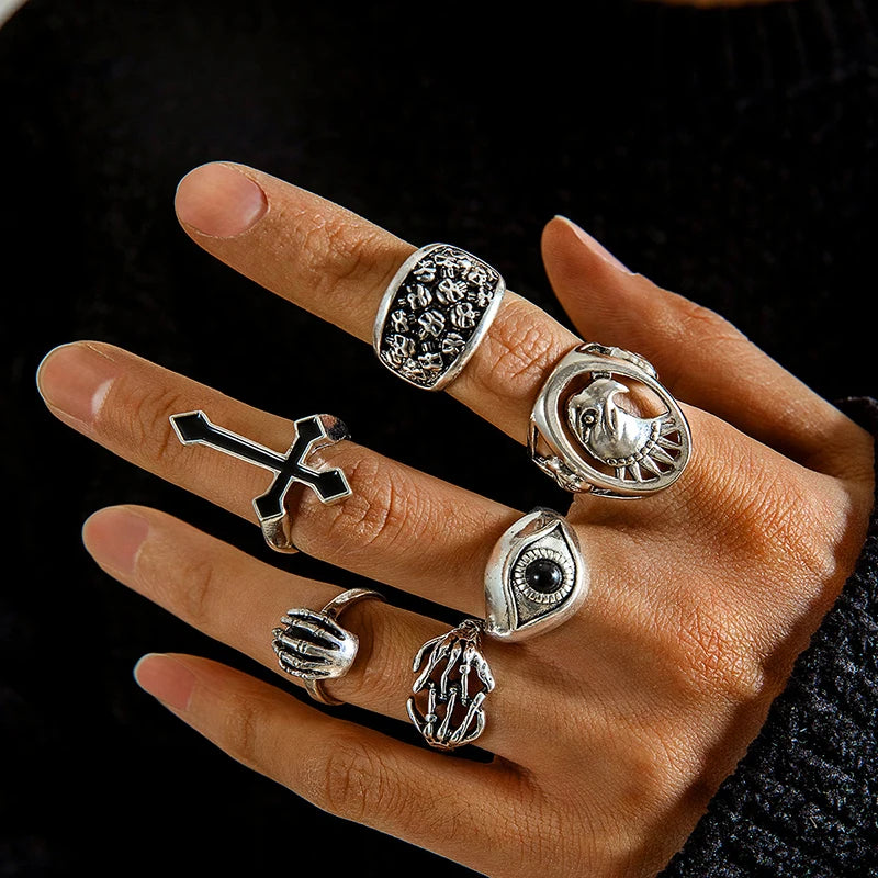 Fun Skull Gothic Ring Main image