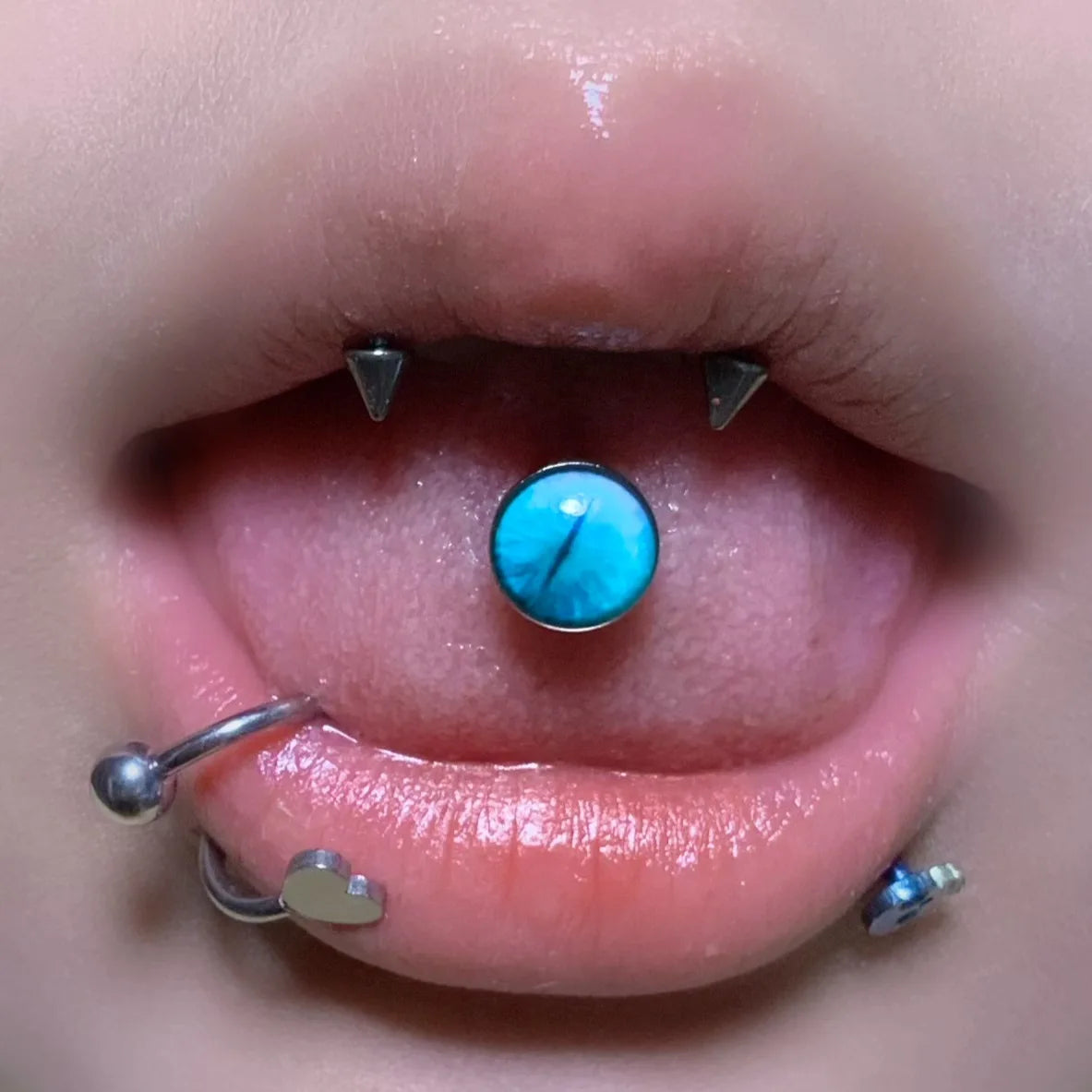 Flowering Smudges Magic Eyes Punk Tongue Ring Main image