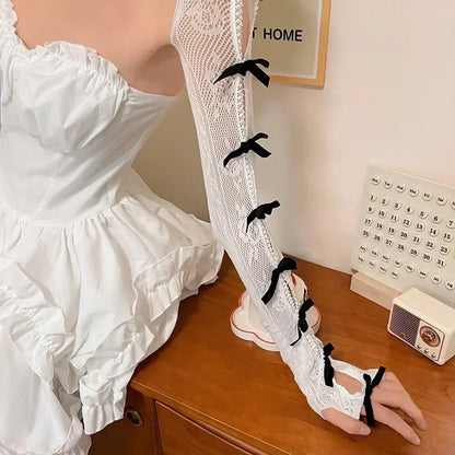 Gothic Bow Lace Glove