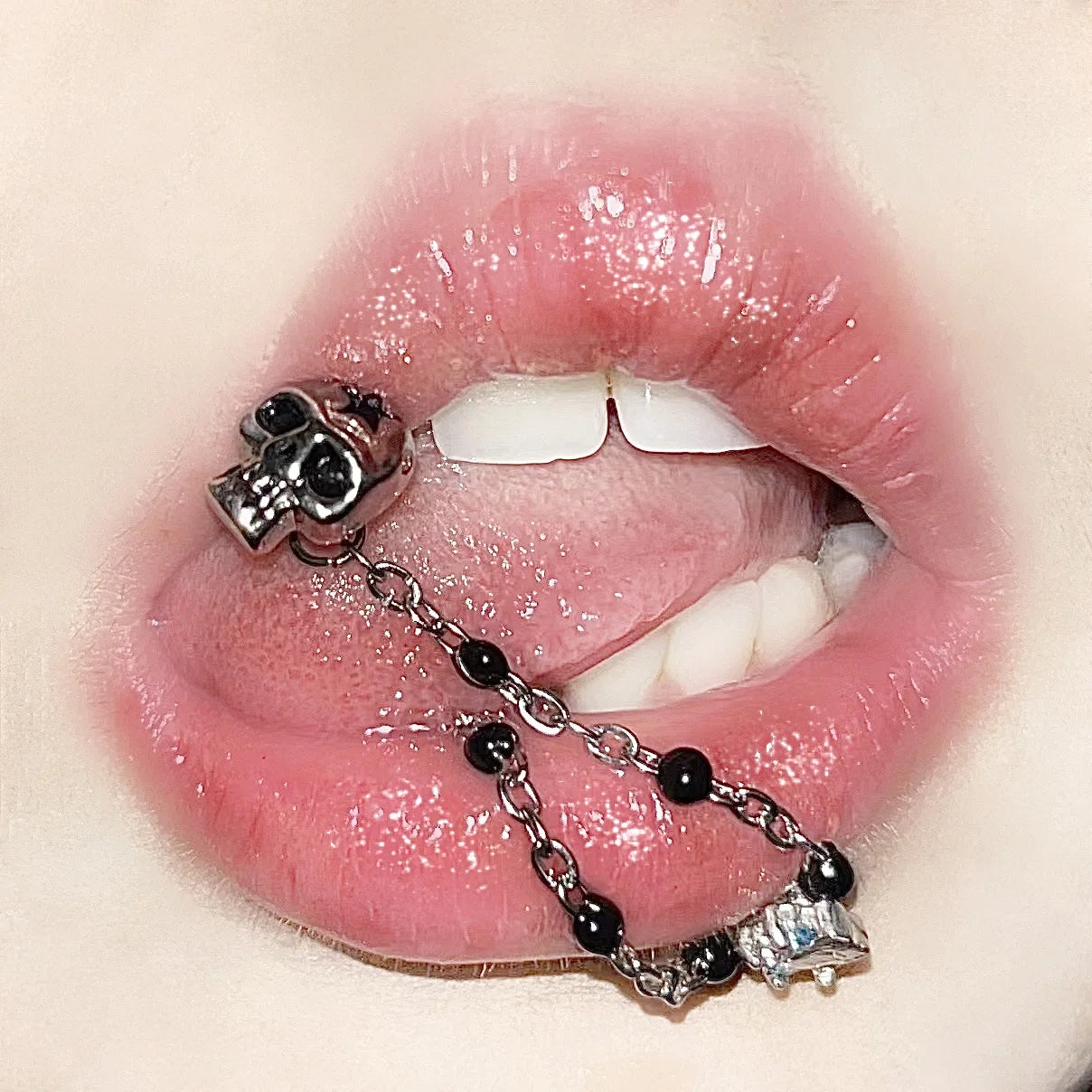 Retro Skull Chains Punk Goth Tongue Ring Main image
