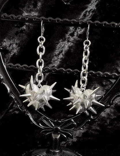 Vintage Heart Thorns Spike Chain Drop Earring