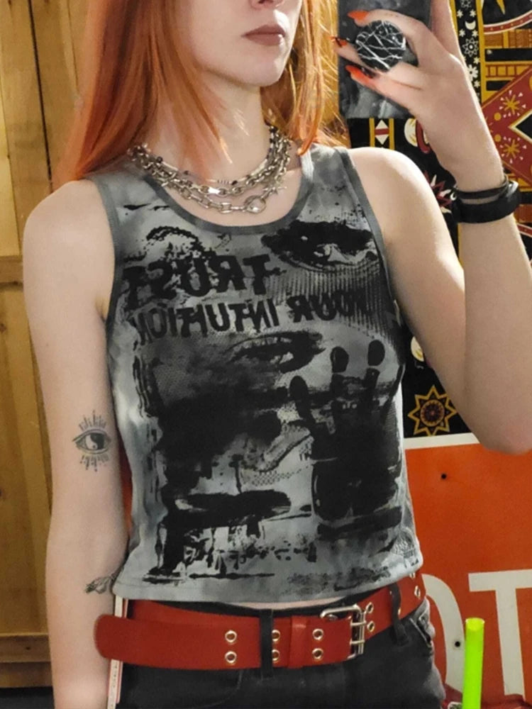Tie Dye Eye Letter Graphic Crop Top Main image