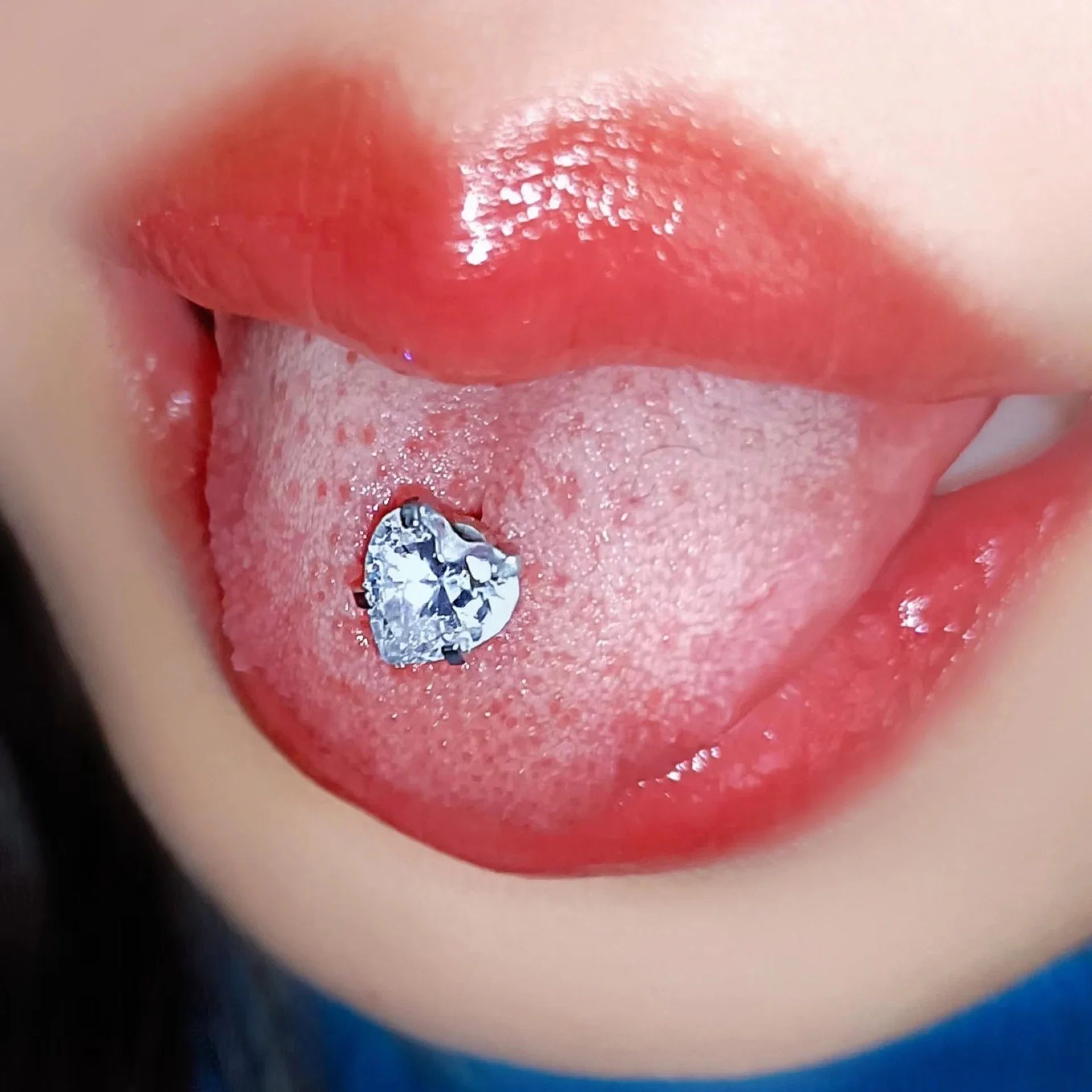 Clear Zircon Heart Barbell Titanium Tongue Ring Main image