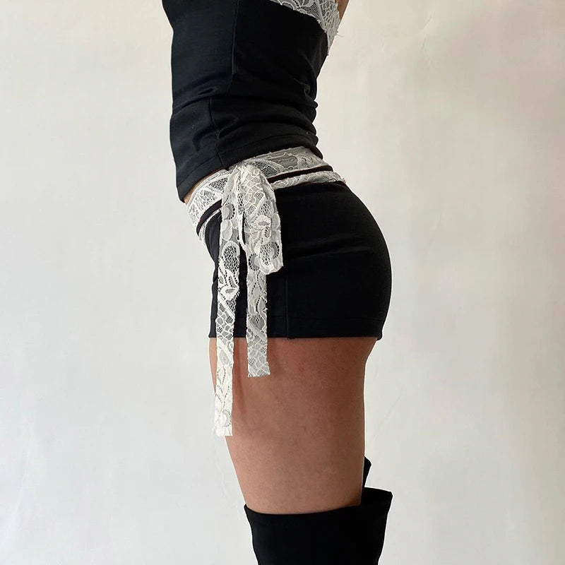 Lace Patchwork Low Waist Short Secondary image