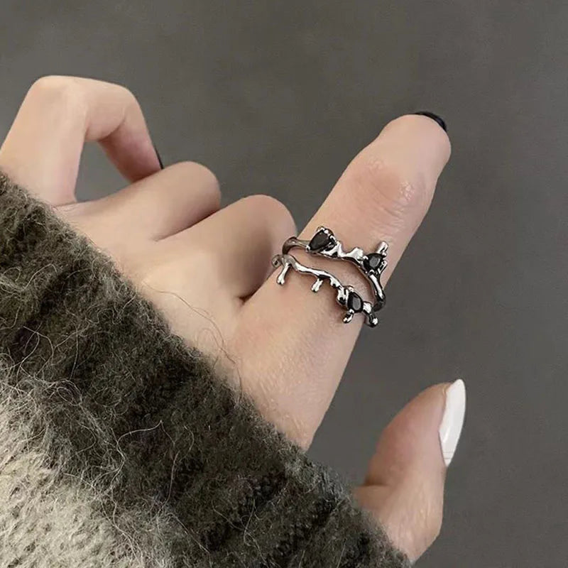 Thorns Love Heart Gothic Ring Main image