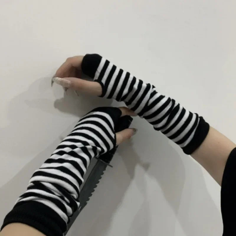 Gothic Knitted Punk Glove