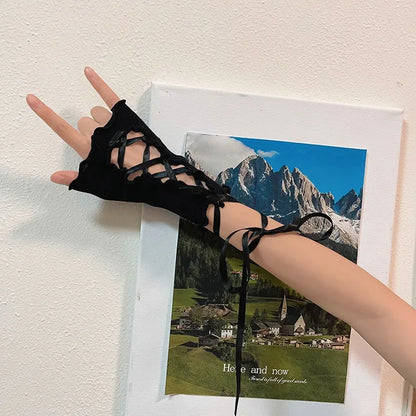 Gothic Lace Strapping Glove
