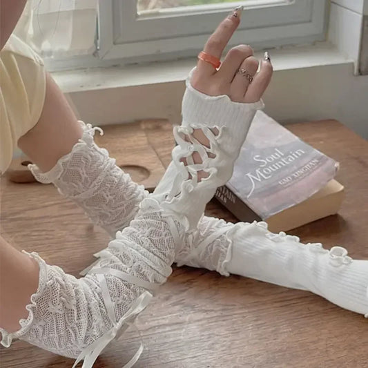 Gothic Strapping Lace Glove