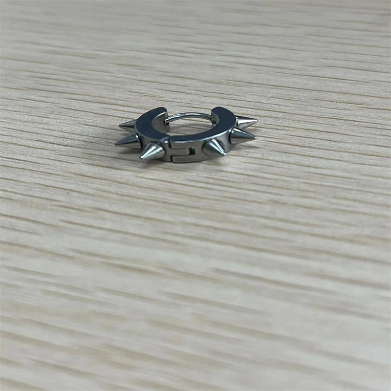 Vintage Black Dragon Claw Zinc Alloy Earring