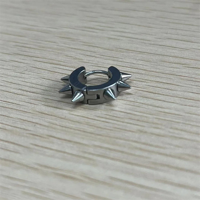 Vintage Black Dragon Claw Zinc Alloy Earring
