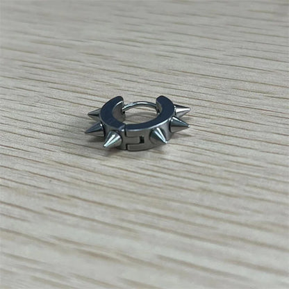 Vintage Black Dragon Claw Zinc Alloy Earring