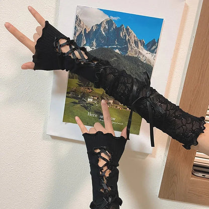 Gothic Lace Strapping Glove