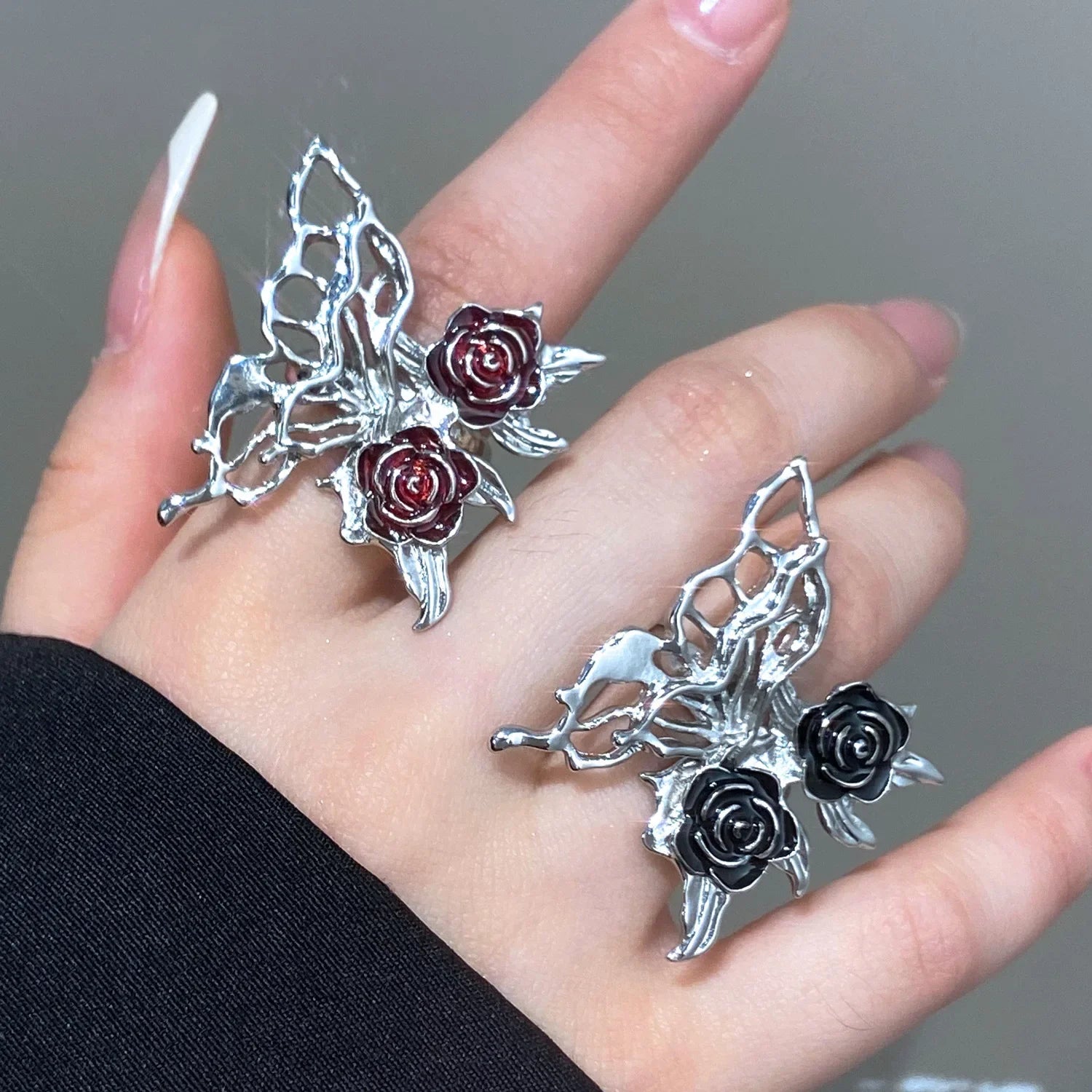 Gothic Black Rose Ring Main image