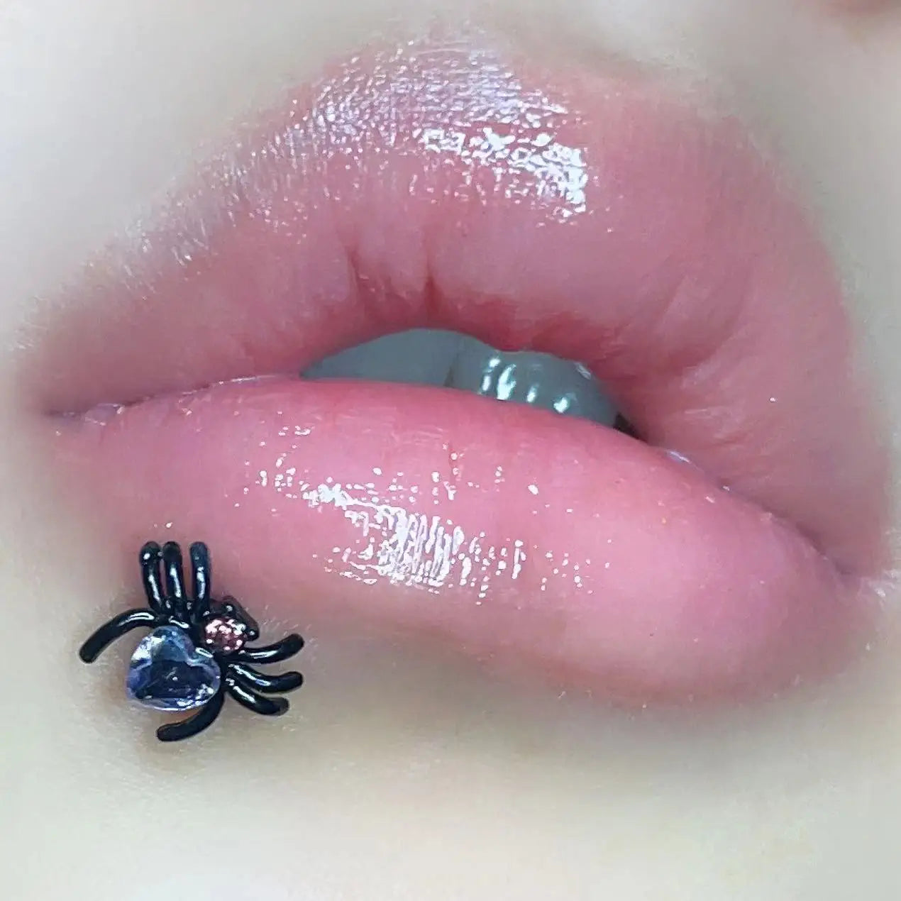 Spider Heart Crystal Zircon Lip Stud