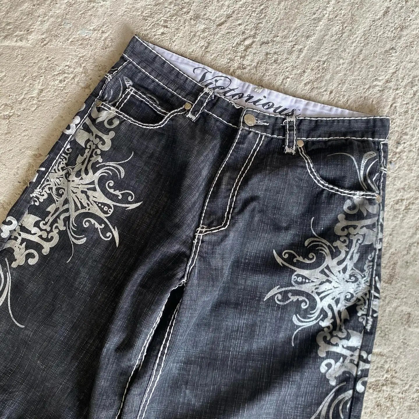 Cowboy Embroidered Loose Short