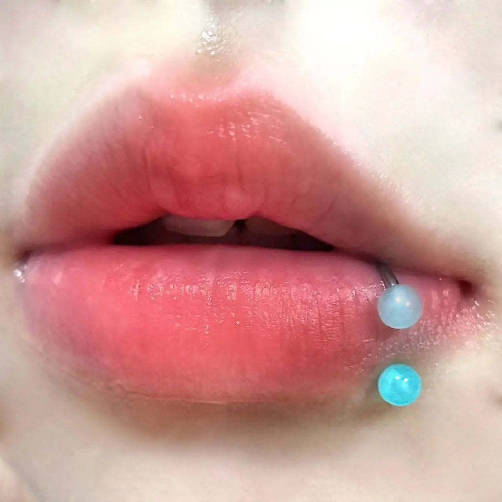 Star Pendant Red Eye Skull Gothic Lip Stud