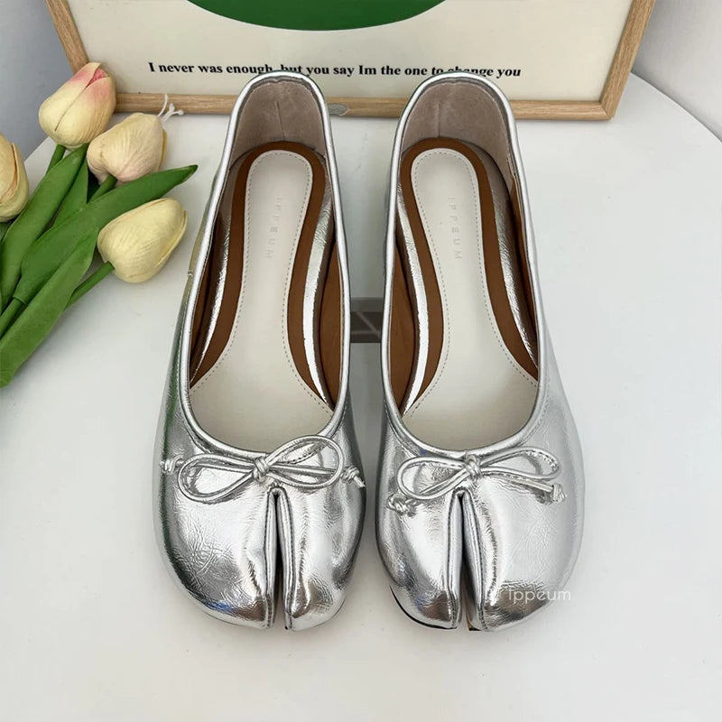 Women Red PU Leather Split Toe Ballet Flat