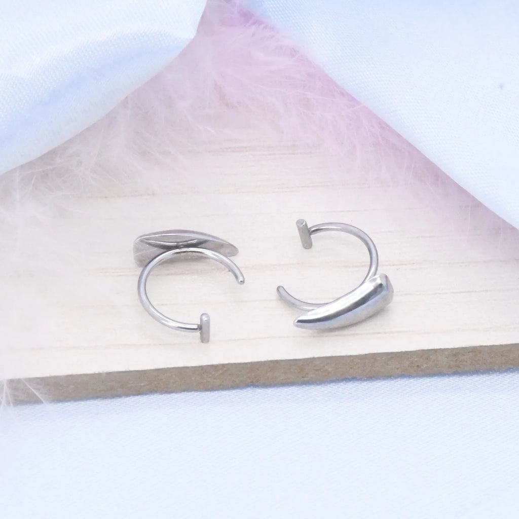 Sharp Gothic Fake Lip Stud