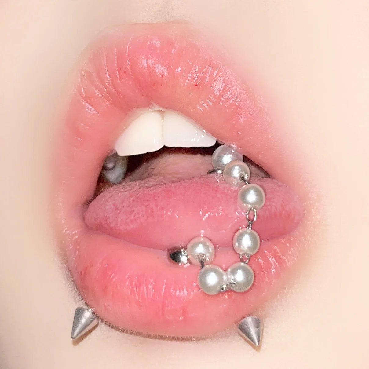 Acrylic Pearl With Chain Cute Tongue Ring Main image