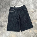 Wing Pattern Loose Short