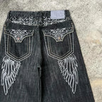 Wing Pattern Loose Short