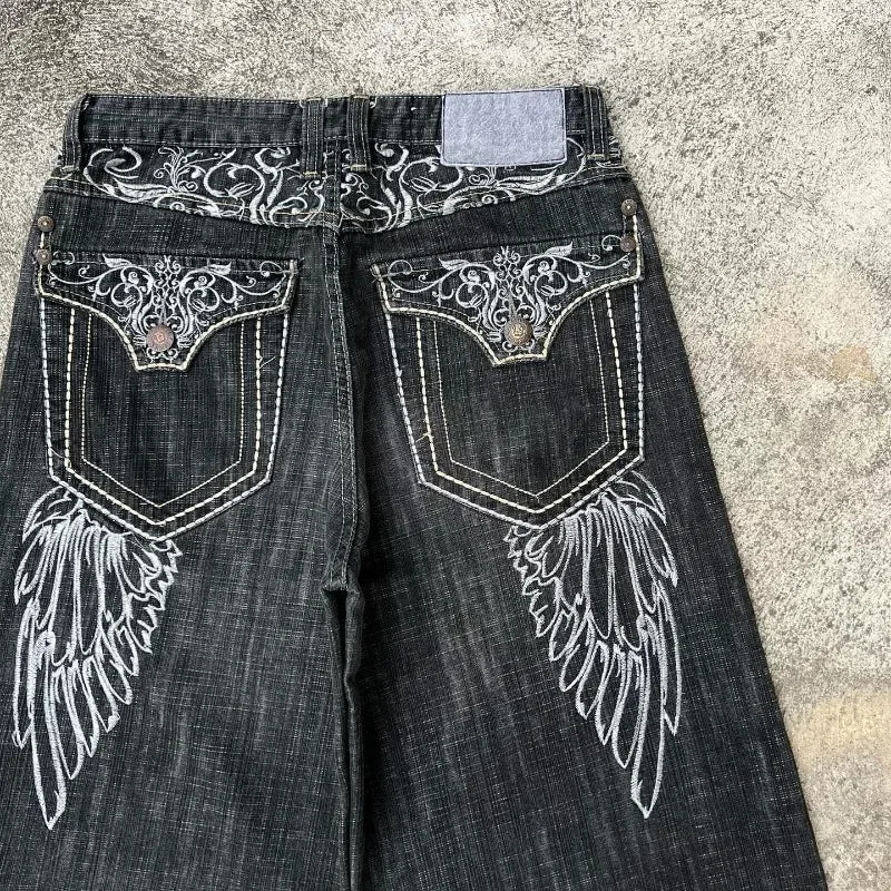 Wing Pattern Loose Short