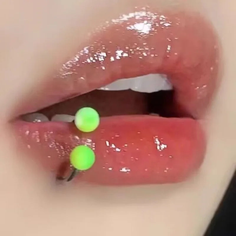 Five-Pointed Star Dragon Claw Titanium Lip Stud Main image