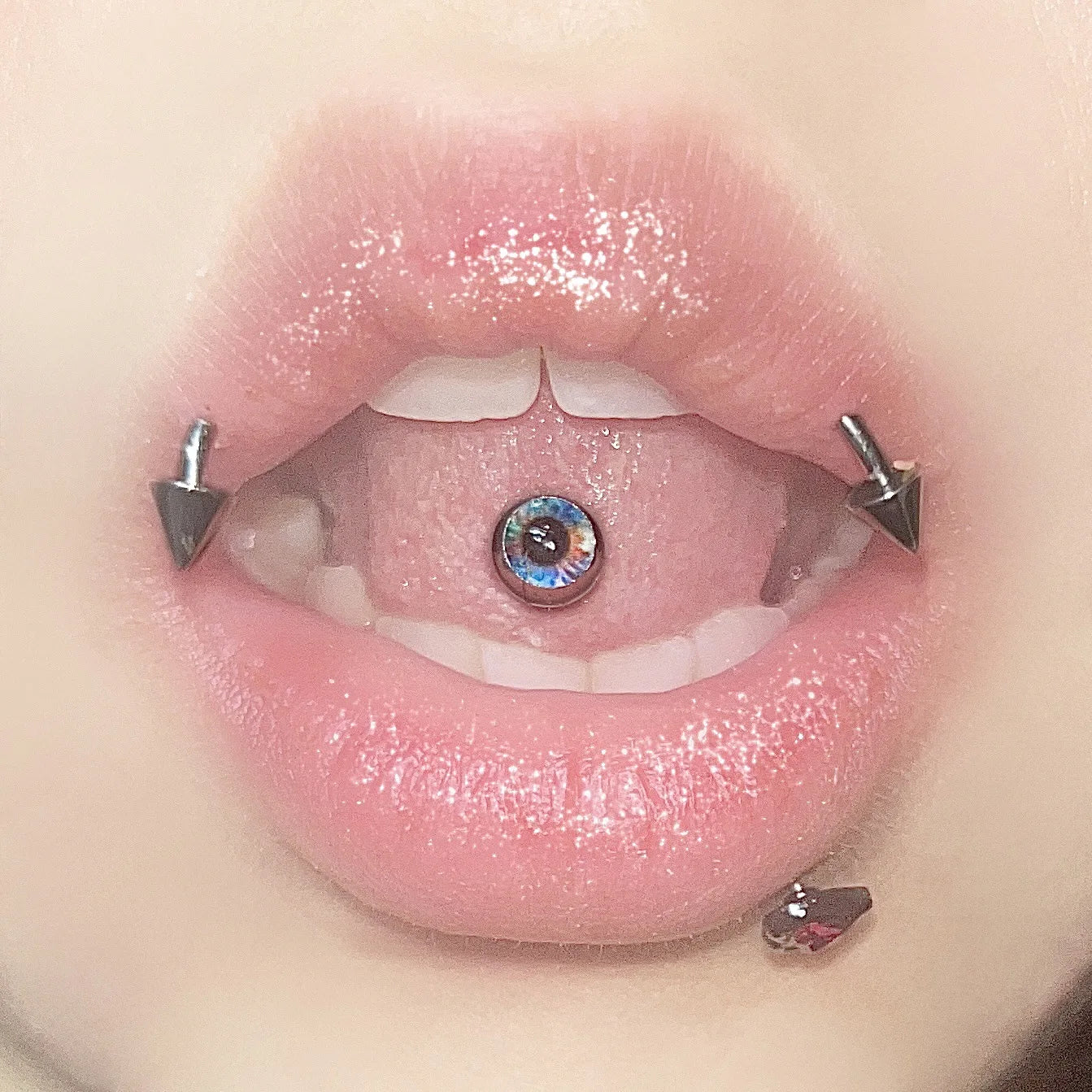 Magic Pupil Glued Eye Stainless Steel Tongue Ring Main image