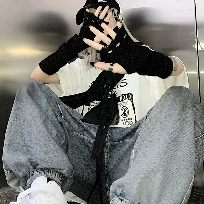 Gothic Knit Glove