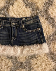 Wing Pocket Embroidered Short