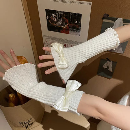 Gothic Knitted Bow Tie Glove