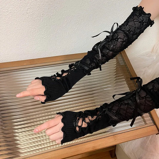 Gothic Lace Strapping Glove