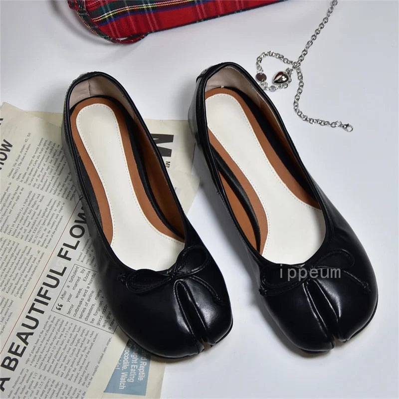Women Red PU Leather Split Toe Ballet Flat