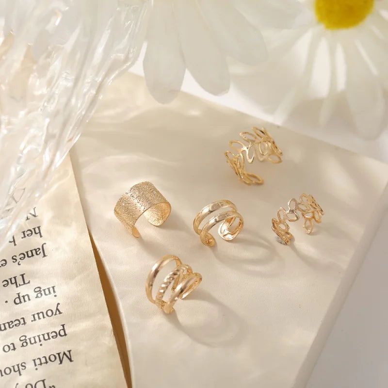 Vintage Gold Leaves Non-Piercing Clip Earring
