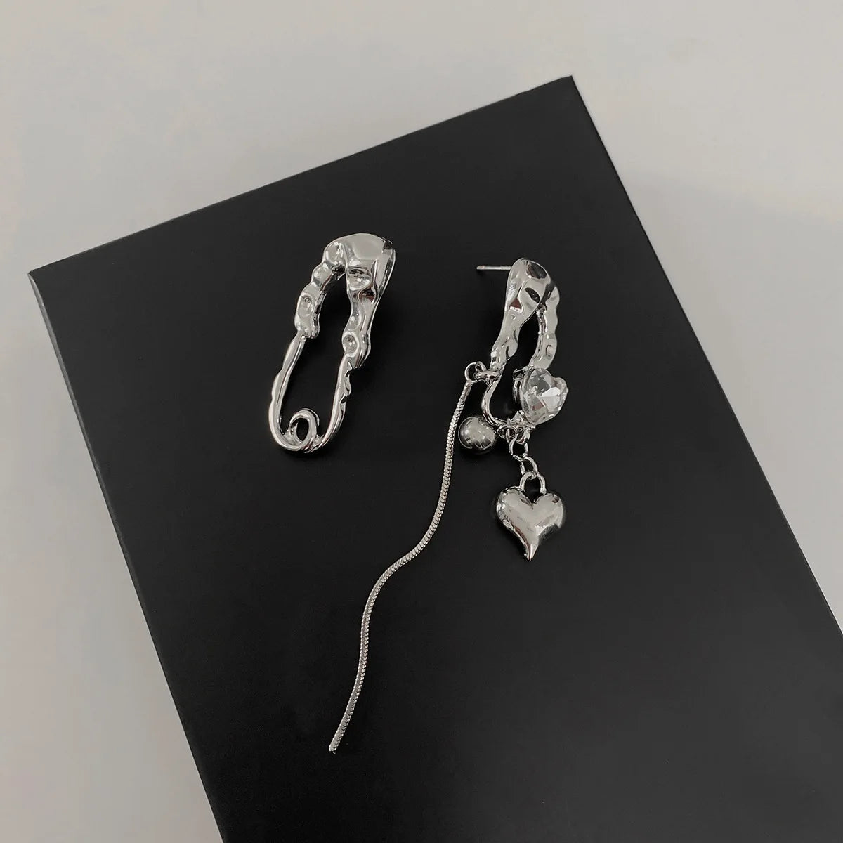 Dark Punk Metal Chain Cross Love Earring