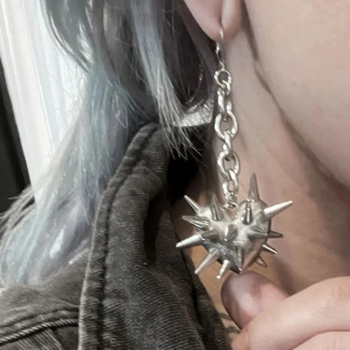 Vintage Heart Thorns Spike Chain Drop Earring Main image