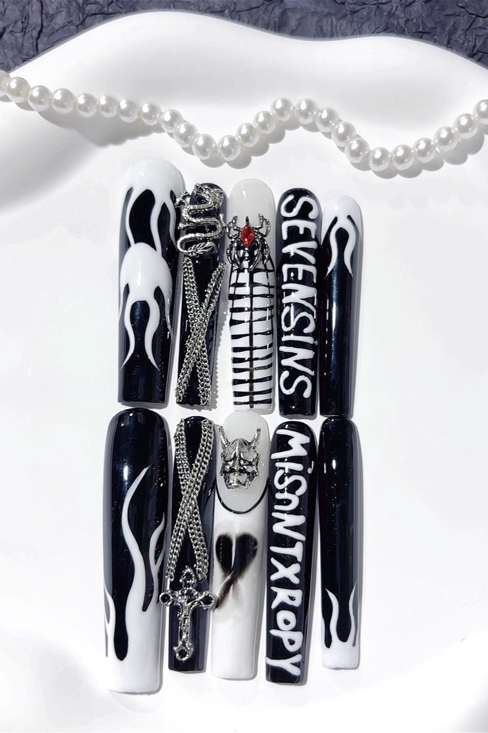Punk Tube Vintage Press On Nails