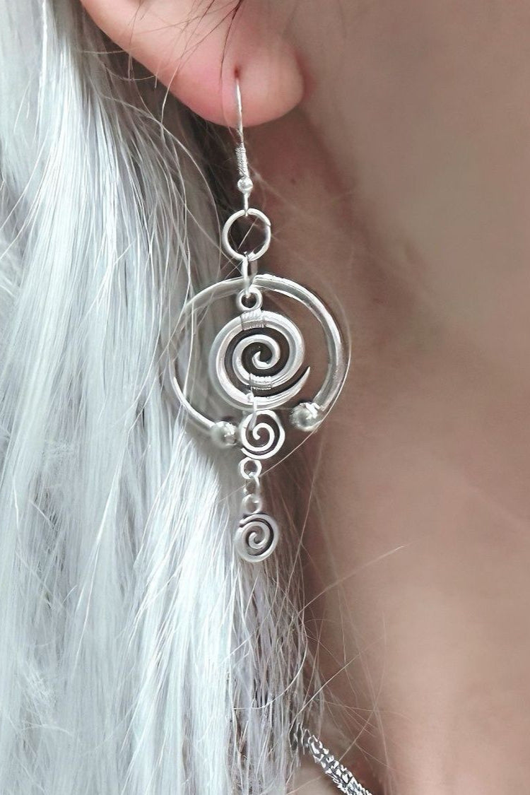 Silver Swirl Handmade Chic Earings Main image