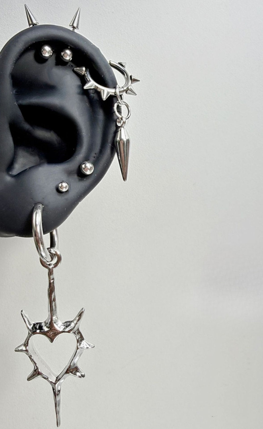 Gothic Thorn Heart Stud Earrings