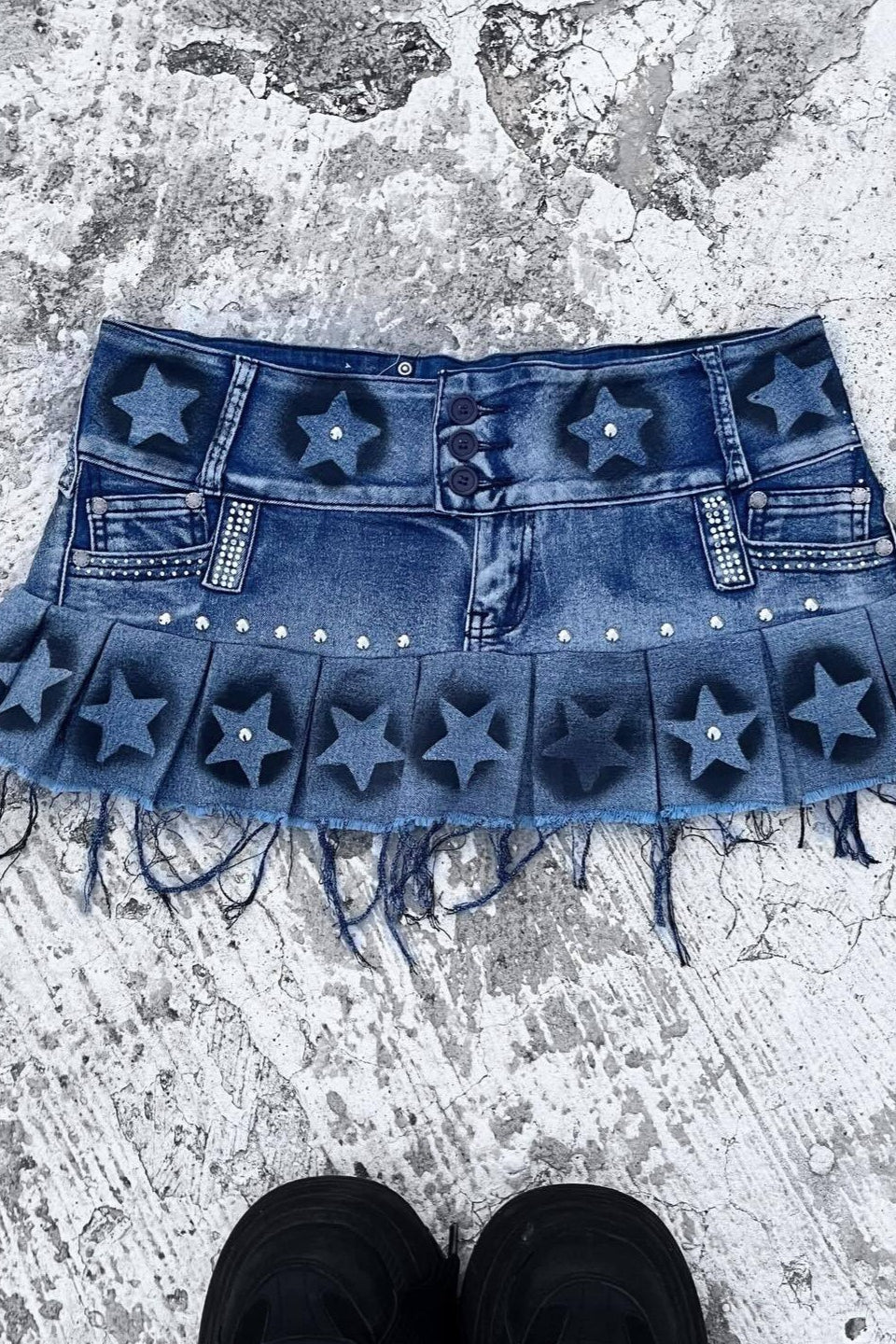 Star Print Washed Denim Pleated Mini Skirt