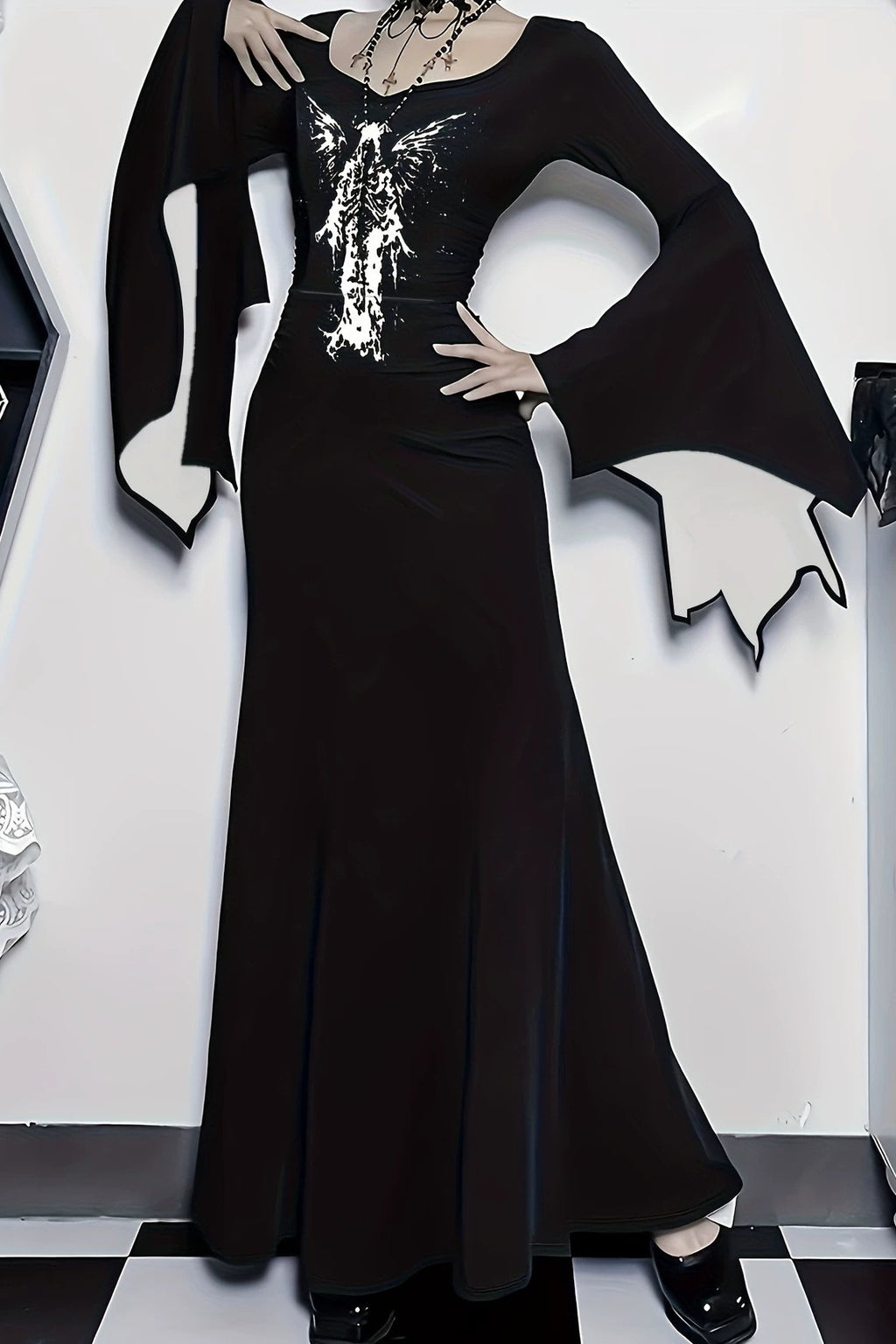 Batwing Cuff Graphic Maxi Dress