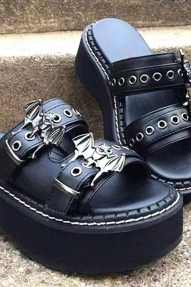 Chain Buckle Platform Slide Sandals