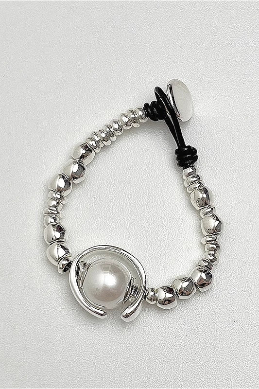 Multi Layer Key Pearl Bracelet Secondary image