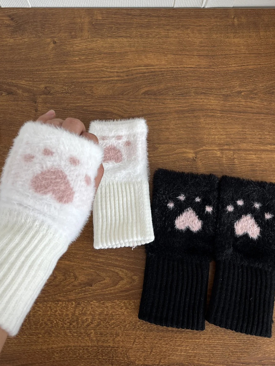 Knitted Cat Claw Half-finger Gloves Main image