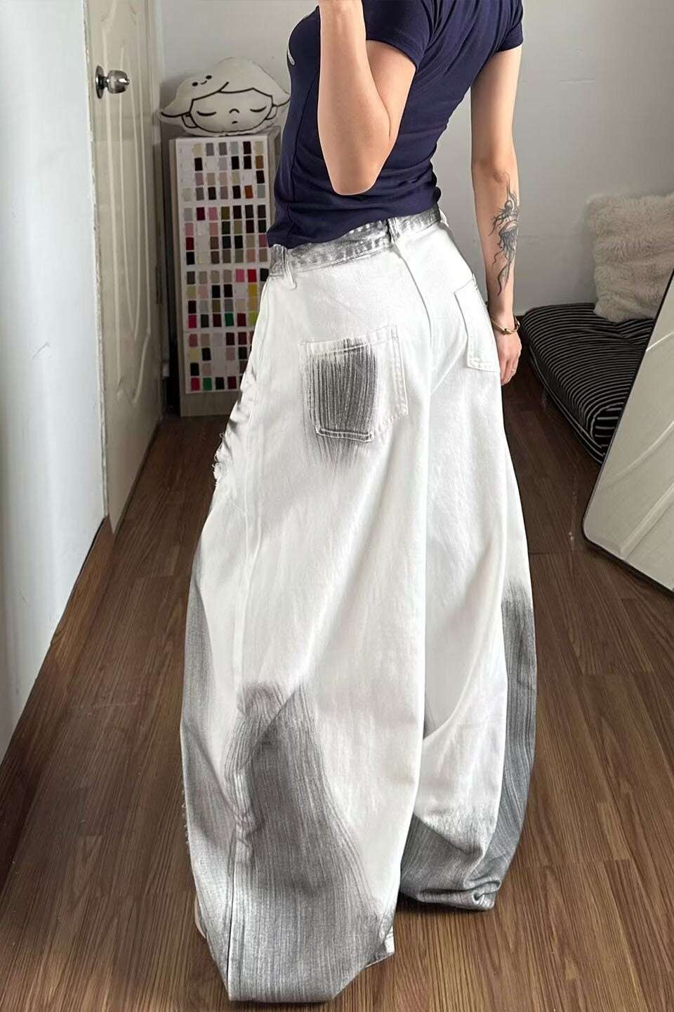 Distressed Effect Wide Leg Pants
