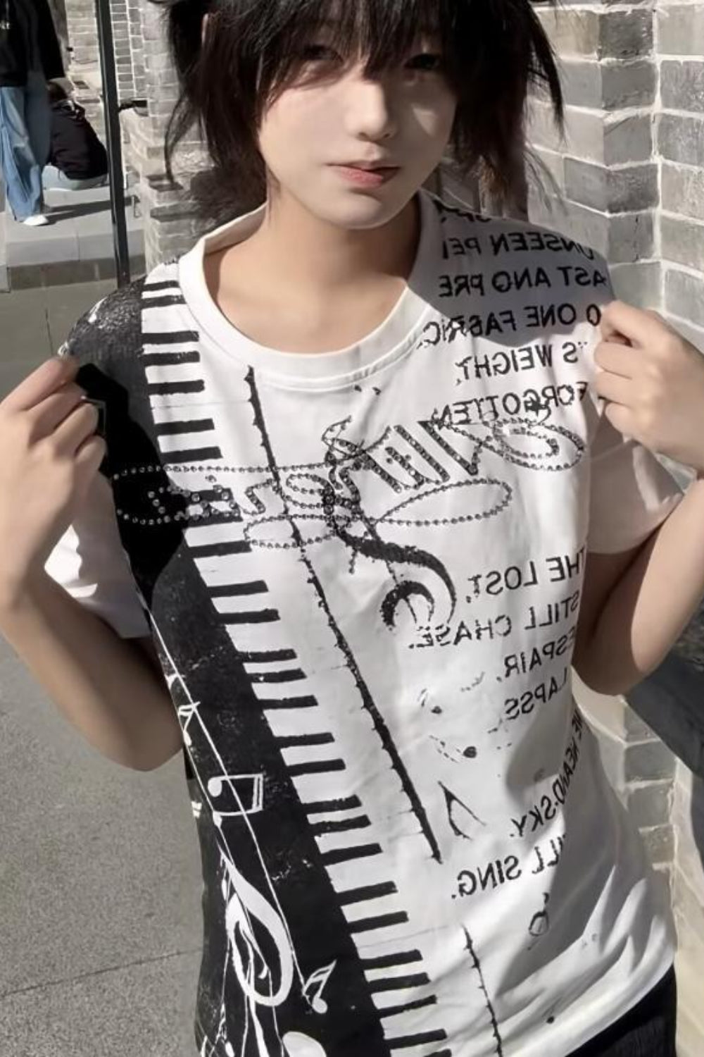Piano Graphic Fitted T Shirt