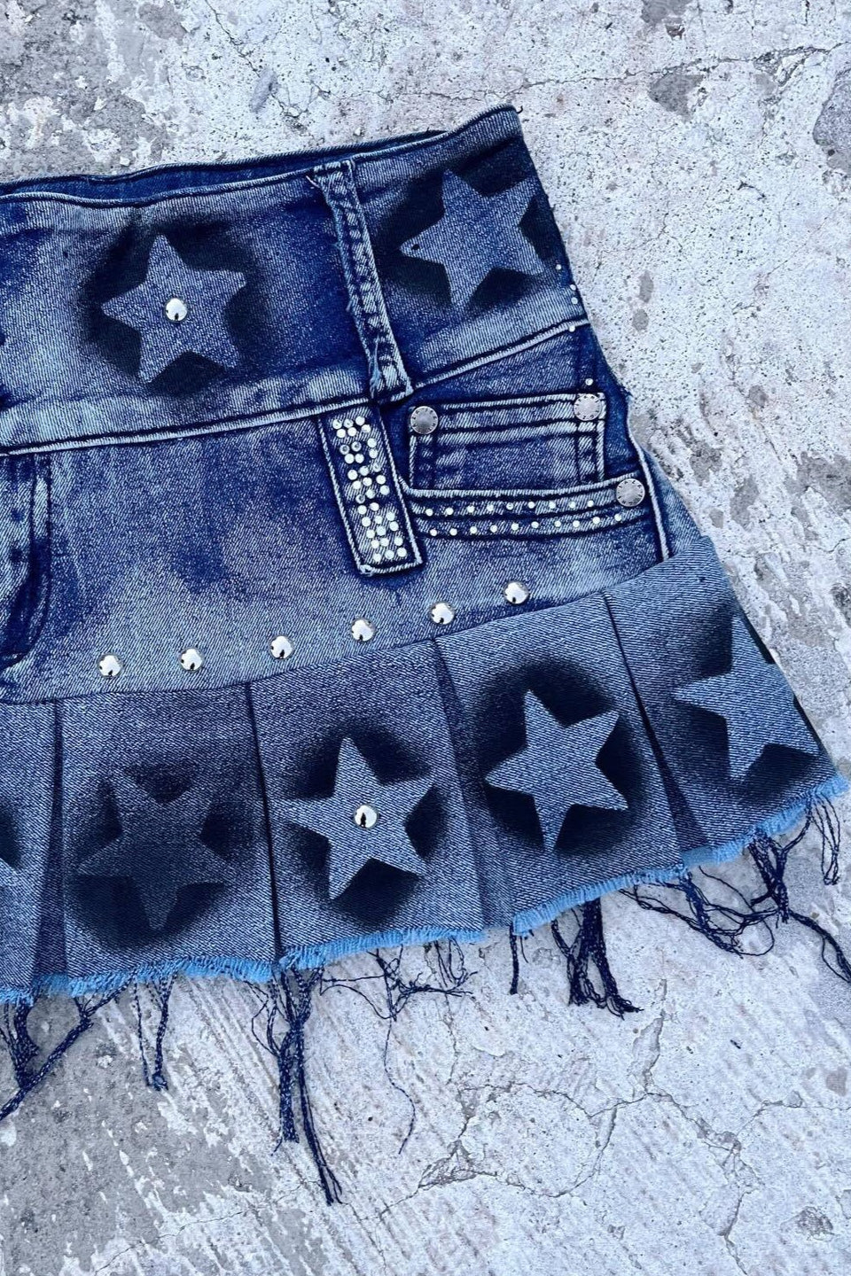 Star Print Washed Denim Pleated Mini Skirt