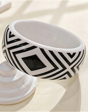 Retro Classic Checkered Pattern Bracelet Secondary image